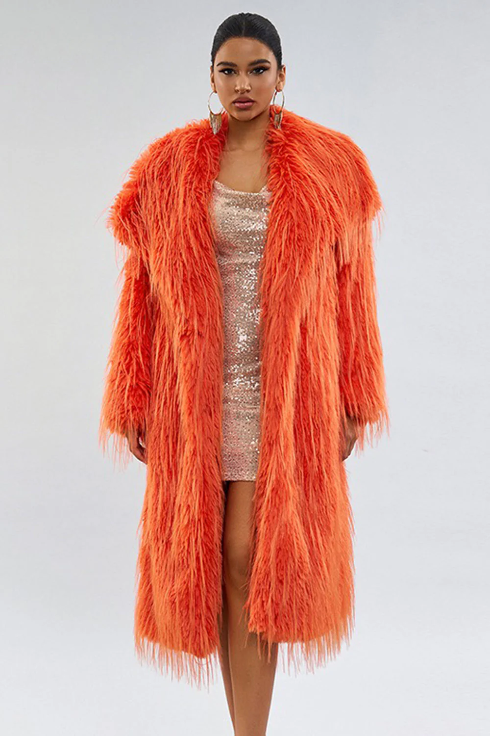 Manteau long pour femmes en fausse fourrure orange et duveteux - Image 3