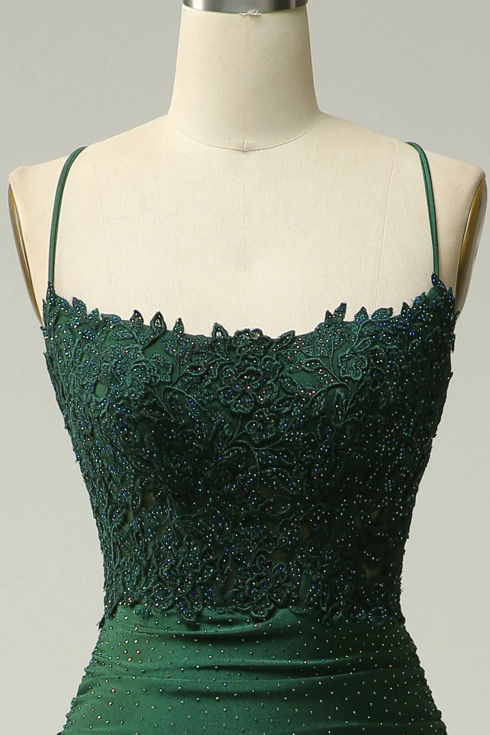 Robe de soirée sirène à col halter vert foncé avec appliques - Image 4