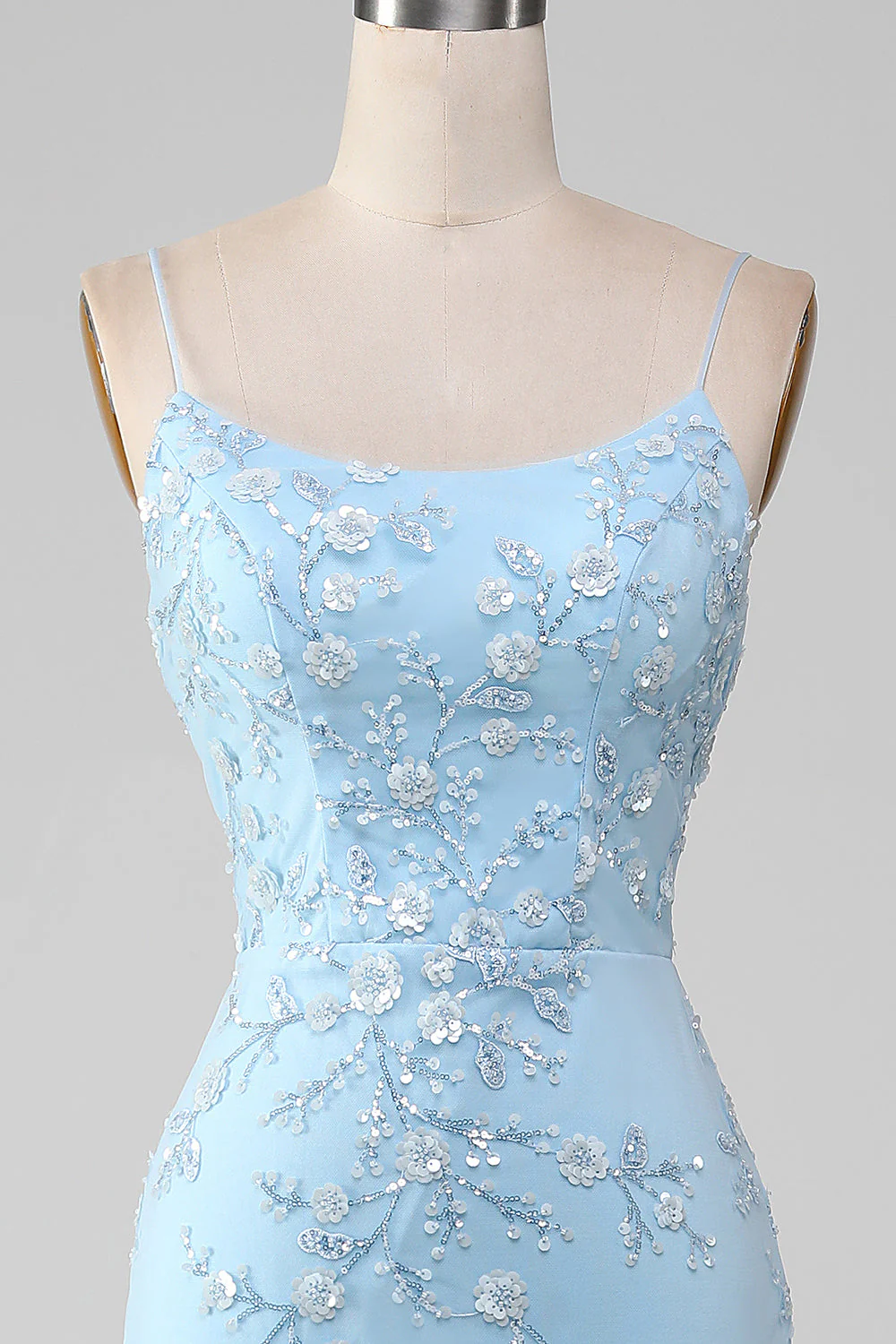 Robe de soirée sirène blush à bretelles fines avec appliques - Image 10