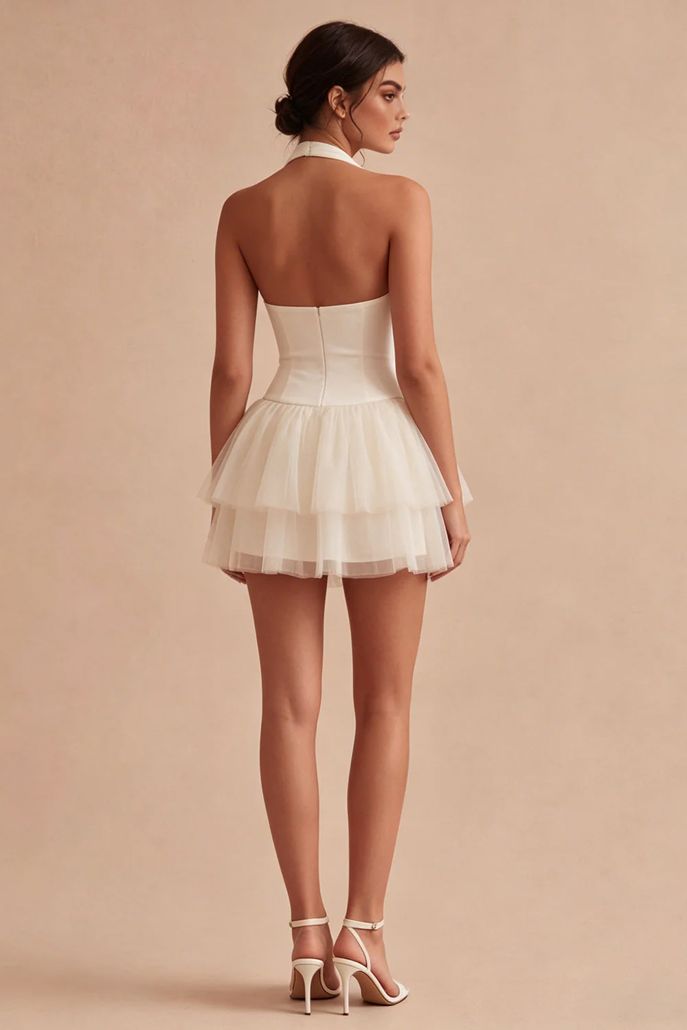 Mini-robe corset à volants blancs à volants en ligne à dos nus - Image 2
