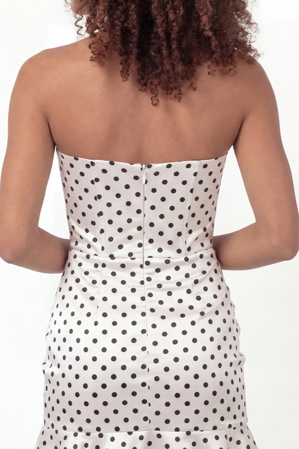 Mini robe corset Bodycon Sweetheart à pois noire blanche avec volants - Image 4