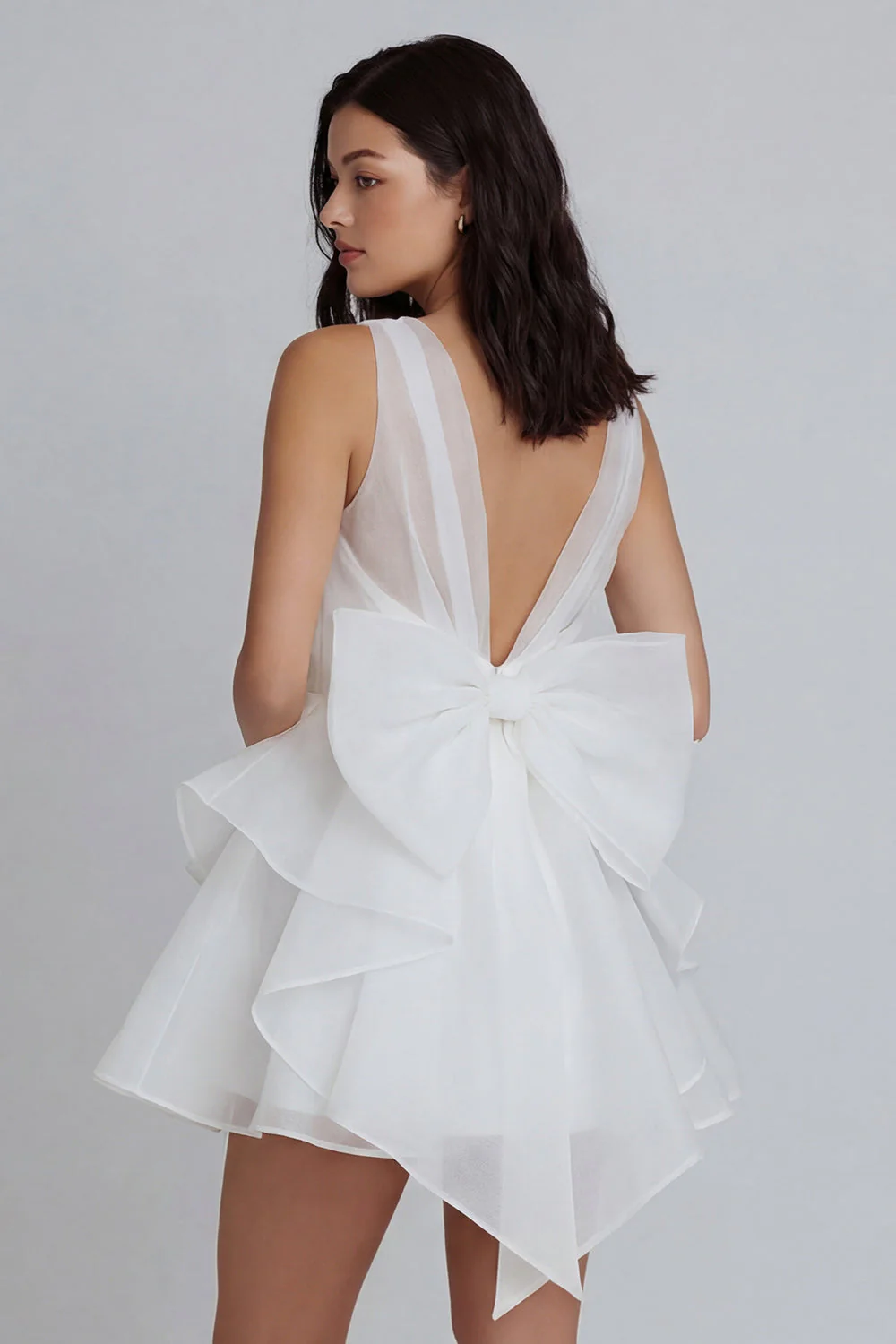 Mini-robe en tulle ivoire à cheveux à volants en V, avec nœud - Image 2