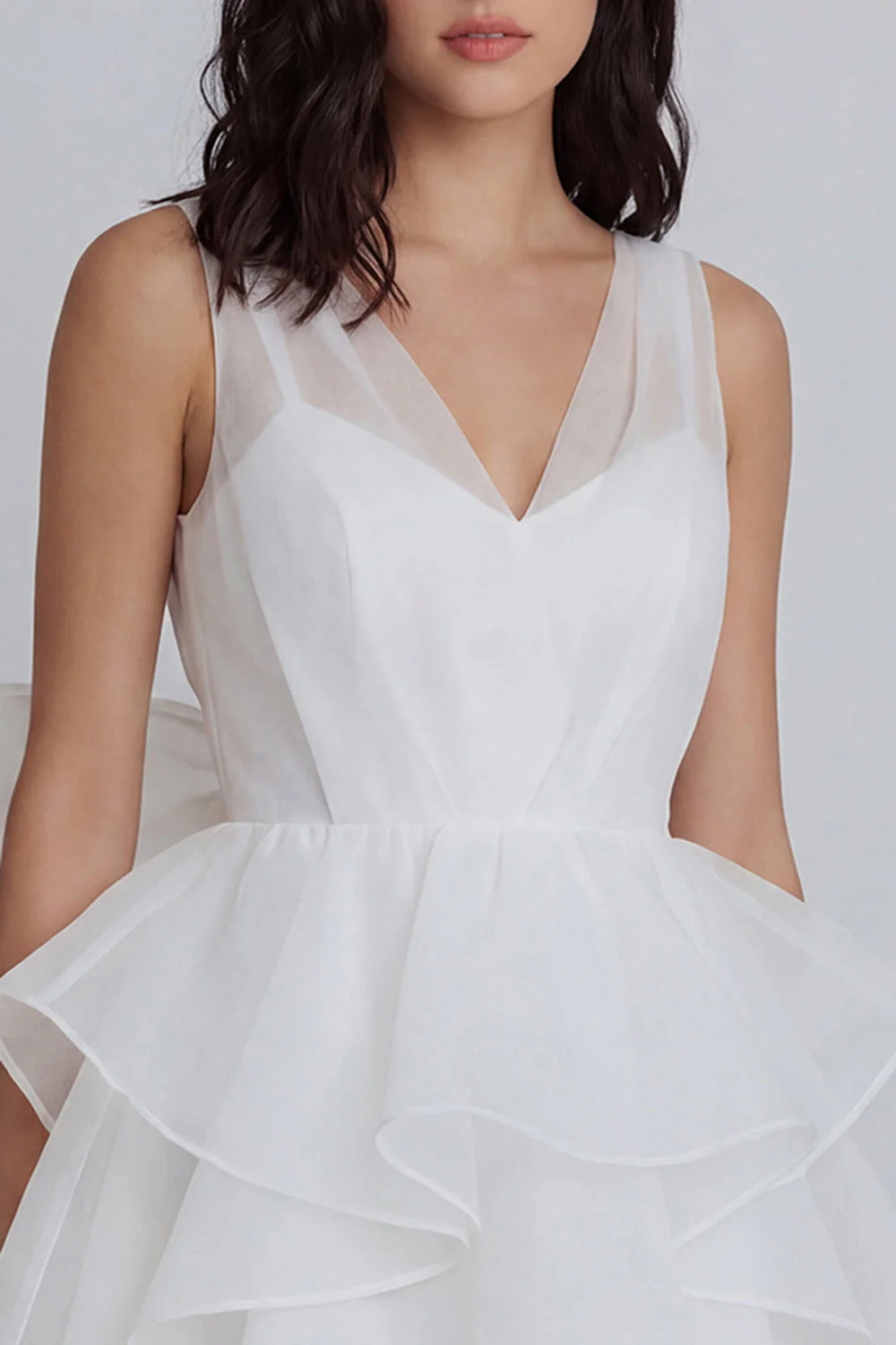 Mini-robe en tulle ivoire à cheveux à volants en V, avec nœud - Image 3