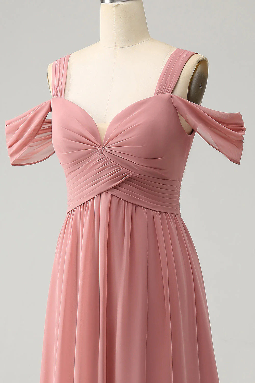 Robe de demoiselle d’honneur rouge en mousseline de soie A-ligne à bretelles spaghetti plissée avec fente - Image 6