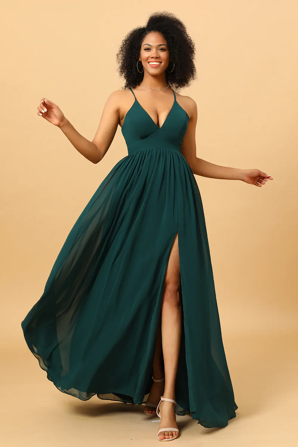 Mousseline de soie Spaghetti Strattes Robe de demoiselle d’honneur verte avec fente - Image 3