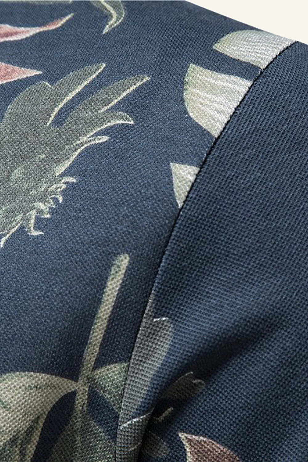 Navy Regular Fit Feuilles à col et polo imprimé fleur pour homme - Image 3
