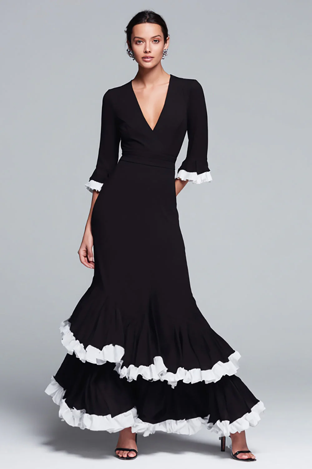 Noir et blanc Robe longue sirène à volants à volants à volants noir et blanc