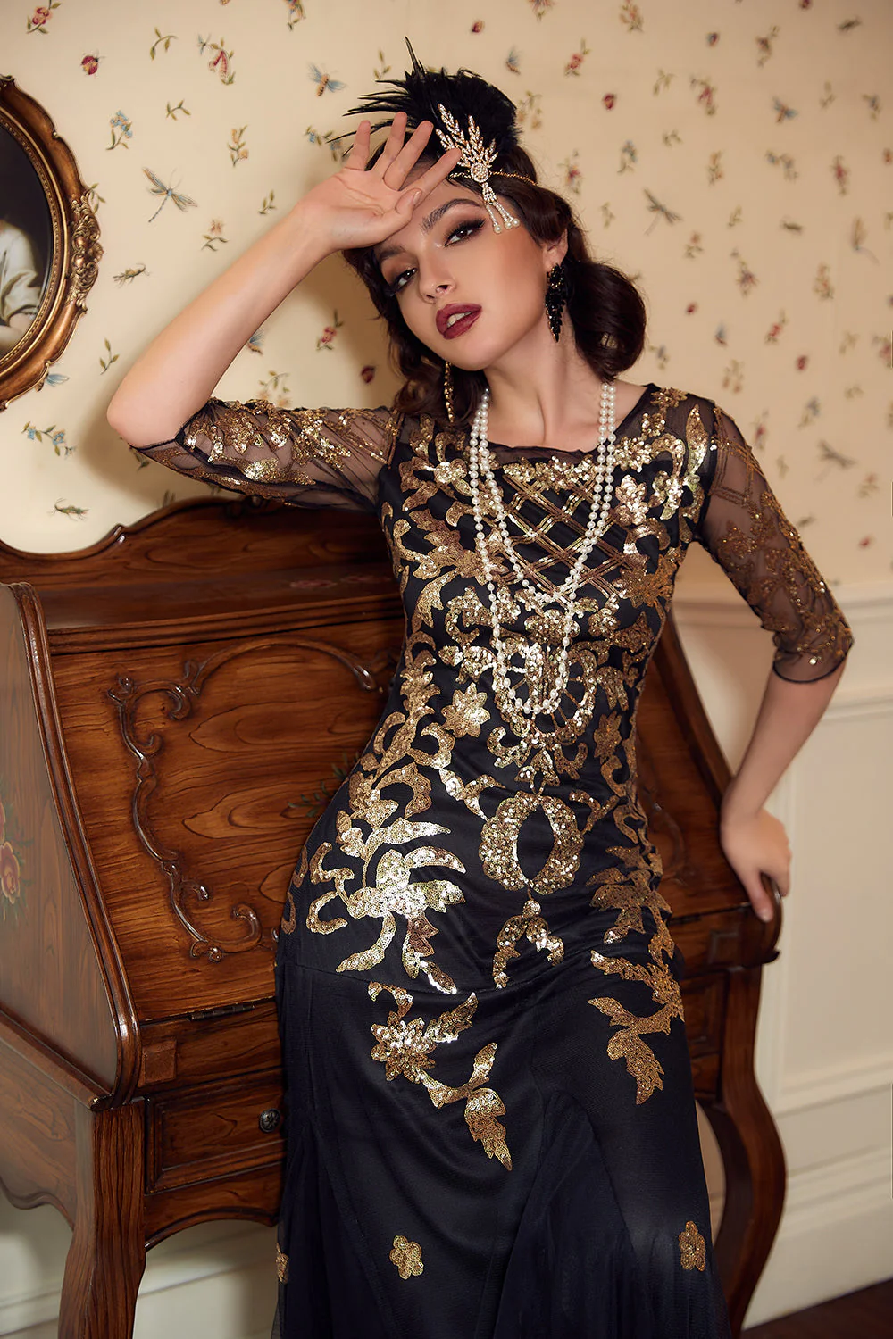 Robe à paillettes noire et dorée style années 1920 grande taille élégante et scintillante - Image 10