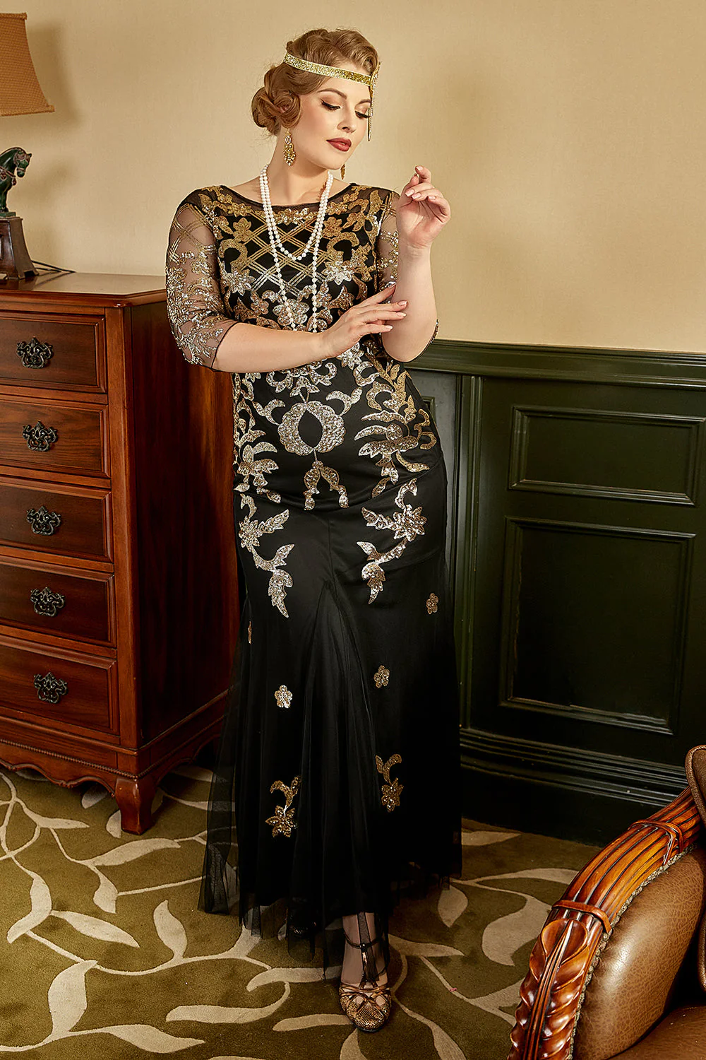 Robe à paillettes noire et dorée style années 1920 grande taille élégante et scintillante - Image 4