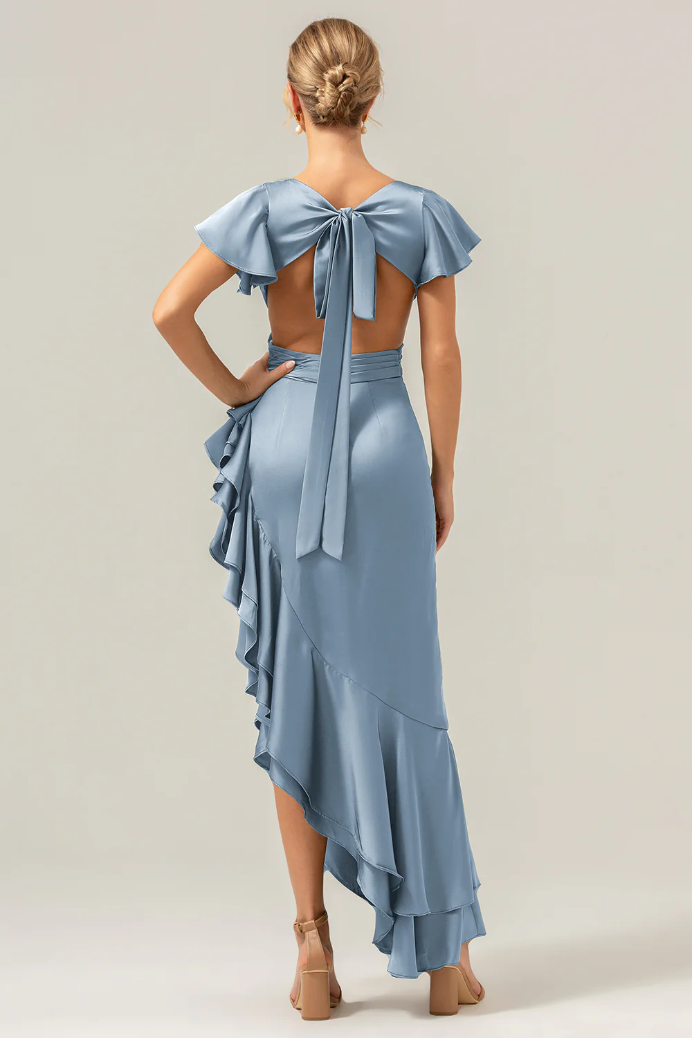 Olive une ligne col en V Robe de demoiselle d’honneur asymétrique en satin avec fente à volants - Image 17