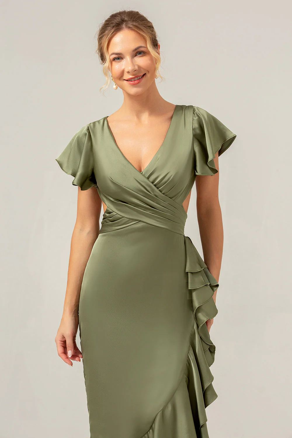 Olive une ligne col en V Robe de demoiselle d’honneur asymétrique en satin avec fente à volants - Image 5