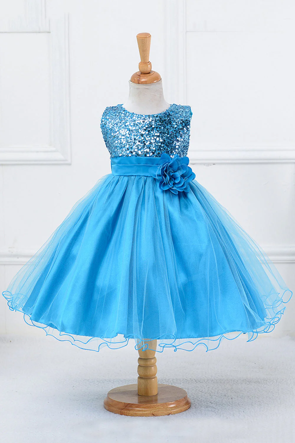 Paillettes Robes blanches sans manches avec nœud papillon - Image 16