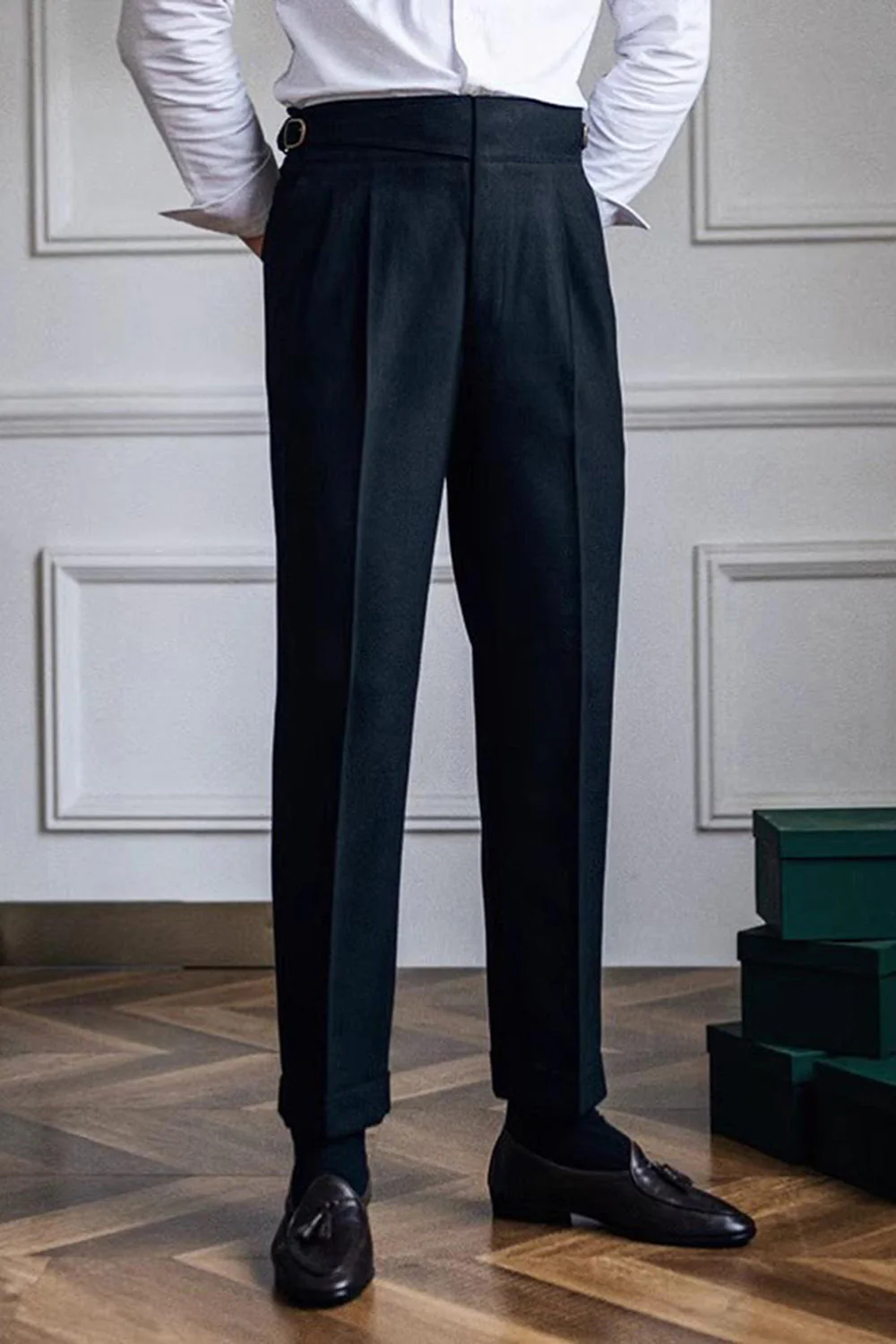 Pantalon noir taille haute jambe droite pour hommes