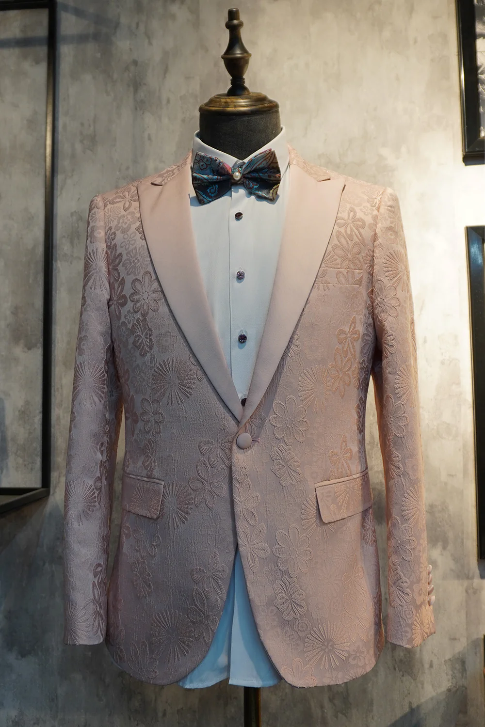 Peak Lapel Black Jacquard Costumes de bal pour hommes - Image 6