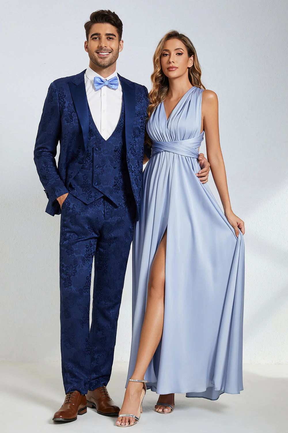 Peak Lapel One Button Bleu foncé Jacquard Costumes de fête de mariage pour hommes