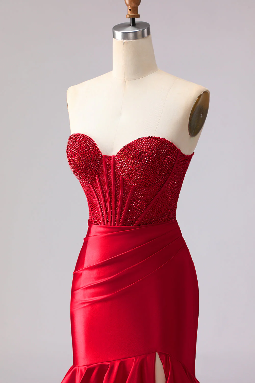 Petite robe de bal longue à volants et corset sirène rouge à perles et à volants - Image 8