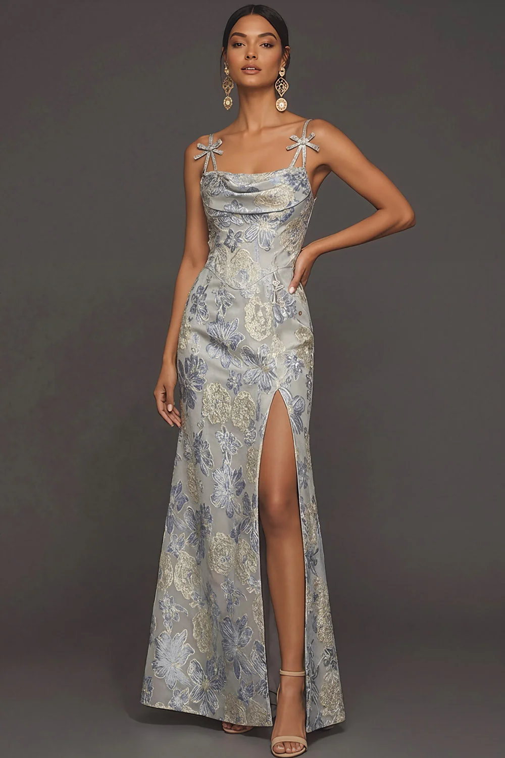 Petite robe formelle longue à bretelles florales jacquard bleu poussiéreux avec fente