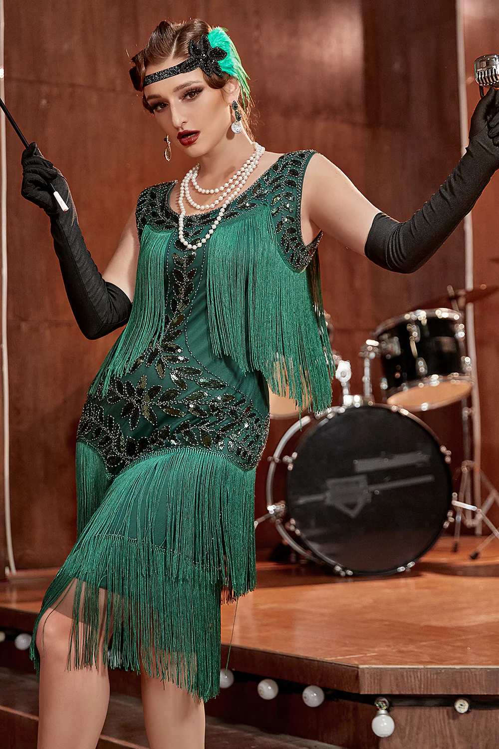 Robe Gatsby champagne des années 20 à paillettes et franges - Image 9