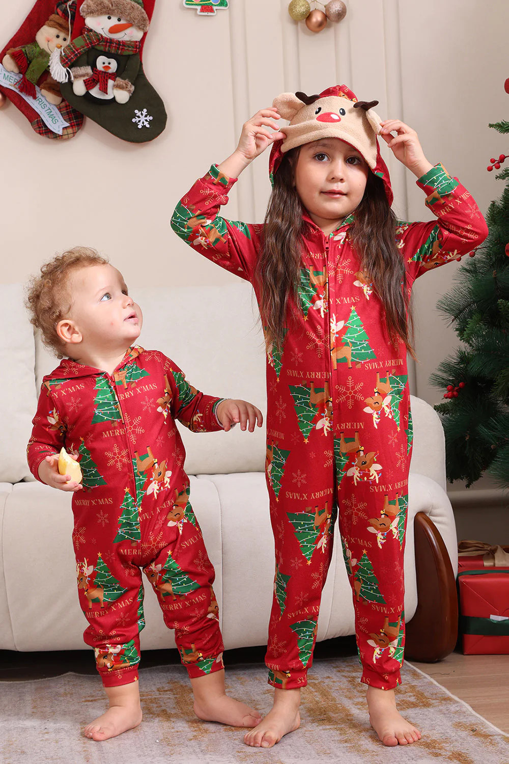 Pyjama une pièce de Noël assorti à imprimé sapin de Noël rouge - Image 11