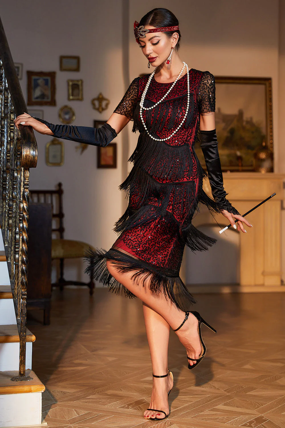 Robe Gatsby rouge et noire à franges et perles style années 20 - Image 5