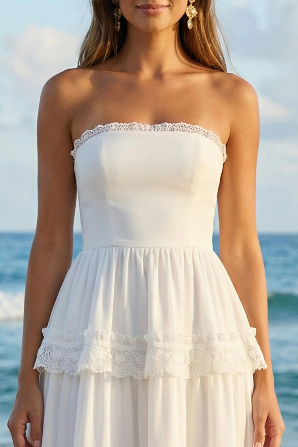 Robe blanche A Strapless A Line Plissée à volants Maxi White - Image 3