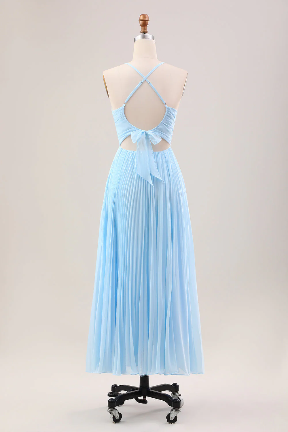 Robe invitée mariage longue bleu ciel en mousseline de soie plissée avec lacets dans le dos - Image 4