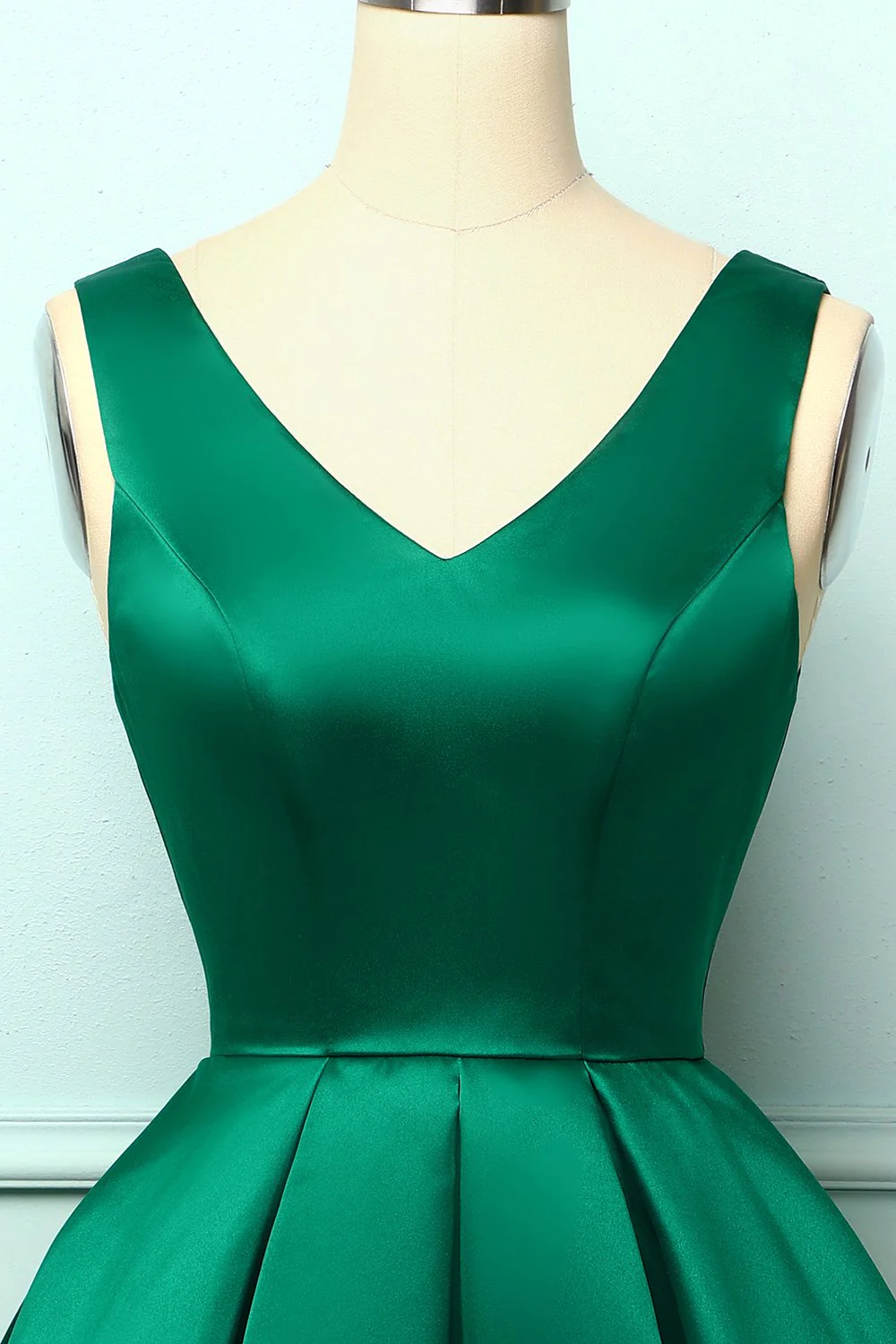 Robe verte en satin - Image 3