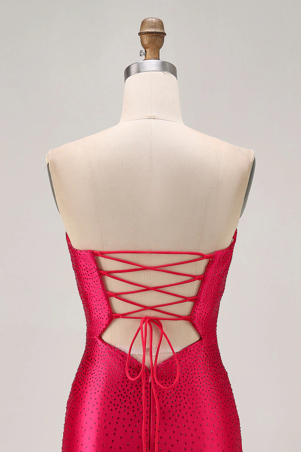 Robe de cocktail bustier découpée perlée fuchsia moulante - Image 30