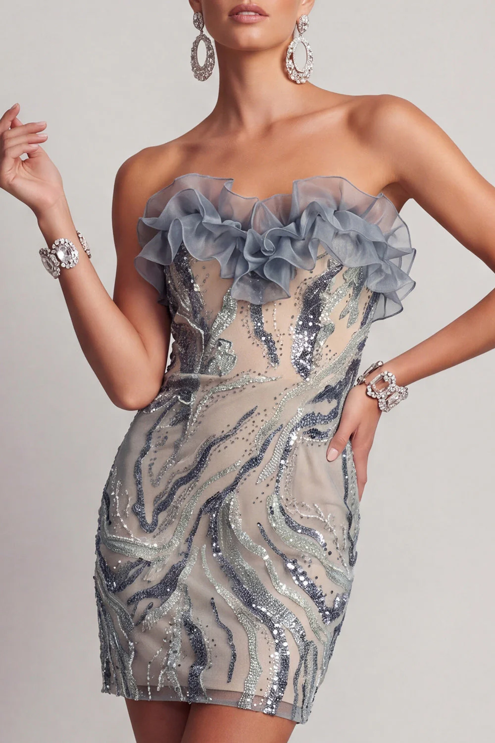 Robe cocktail courte courte moulante à perles bleu poussiéreux et scintillante
