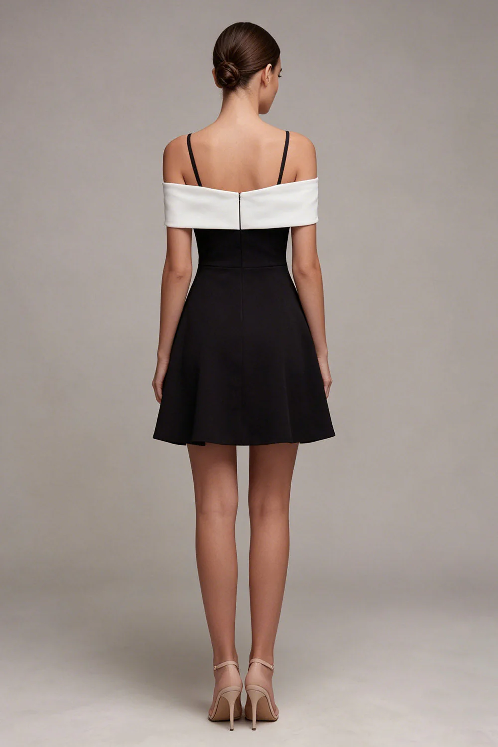 Robe cocktail en ligne A à épaules froides noire et blanche avec nœud - Image 2