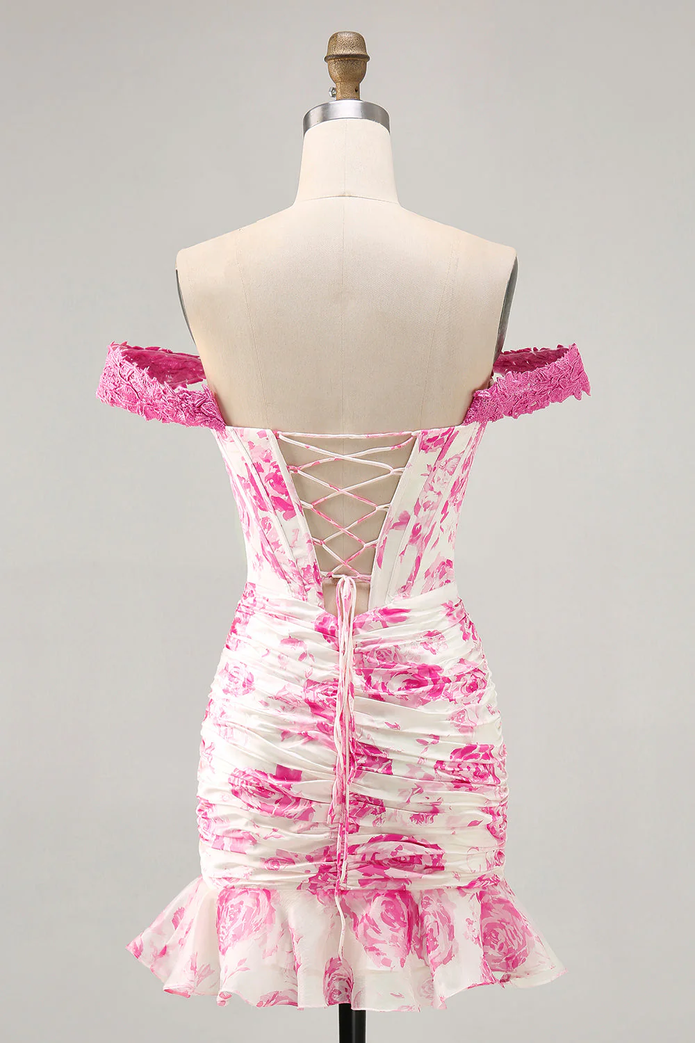 Robe De Cocktail courte à fleurs fuchsia blanches à volants à épaules dénudées - Image 2