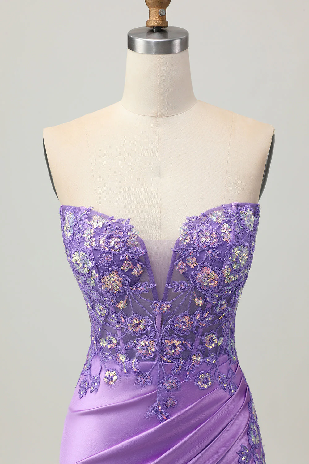 Robe de cocktail moulante scintillante à paillettes froncées à paillettes - Image 4