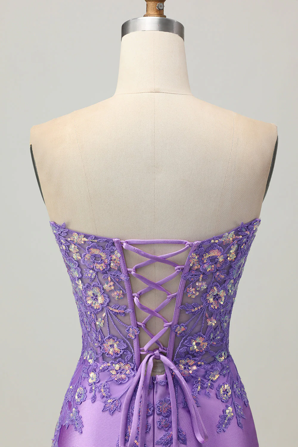 Robe de cocktail moulante scintillante à paillettes froncées à paillettes - Image 5