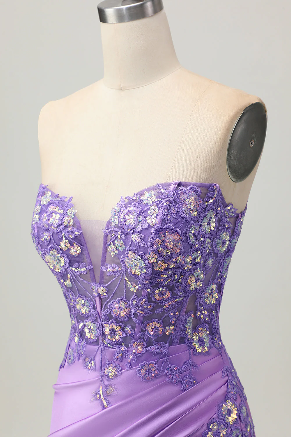 Robe de cocktail moulante scintillante à paillettes froncées à paillettes - Image 6