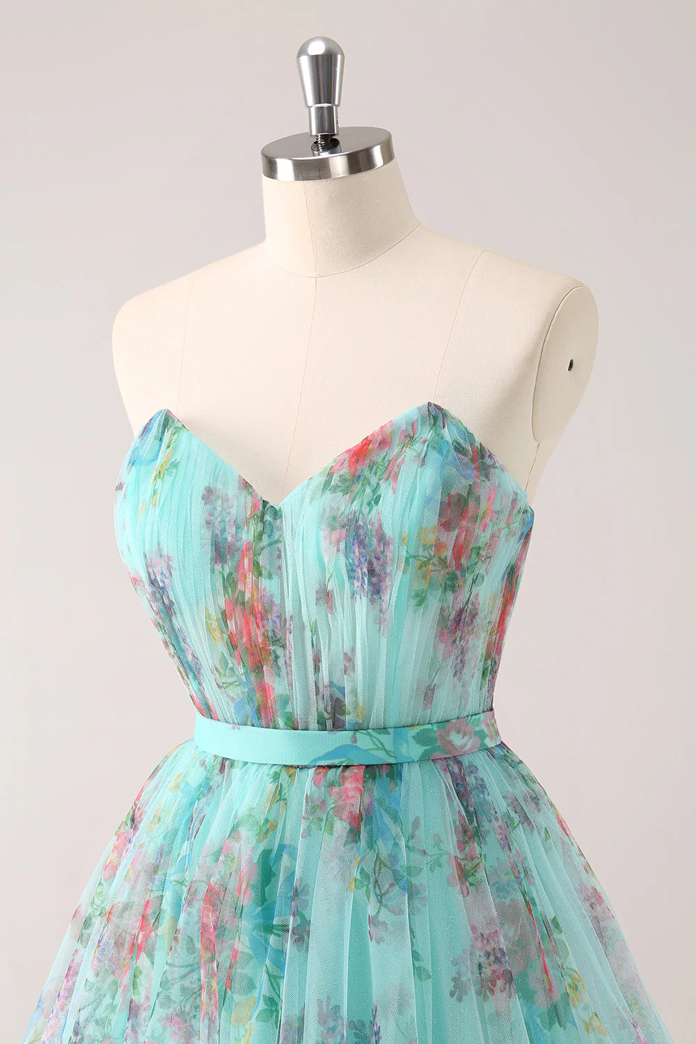Robe courte de bal à fleurs vertes sans bretelles moelleuse - Image 6