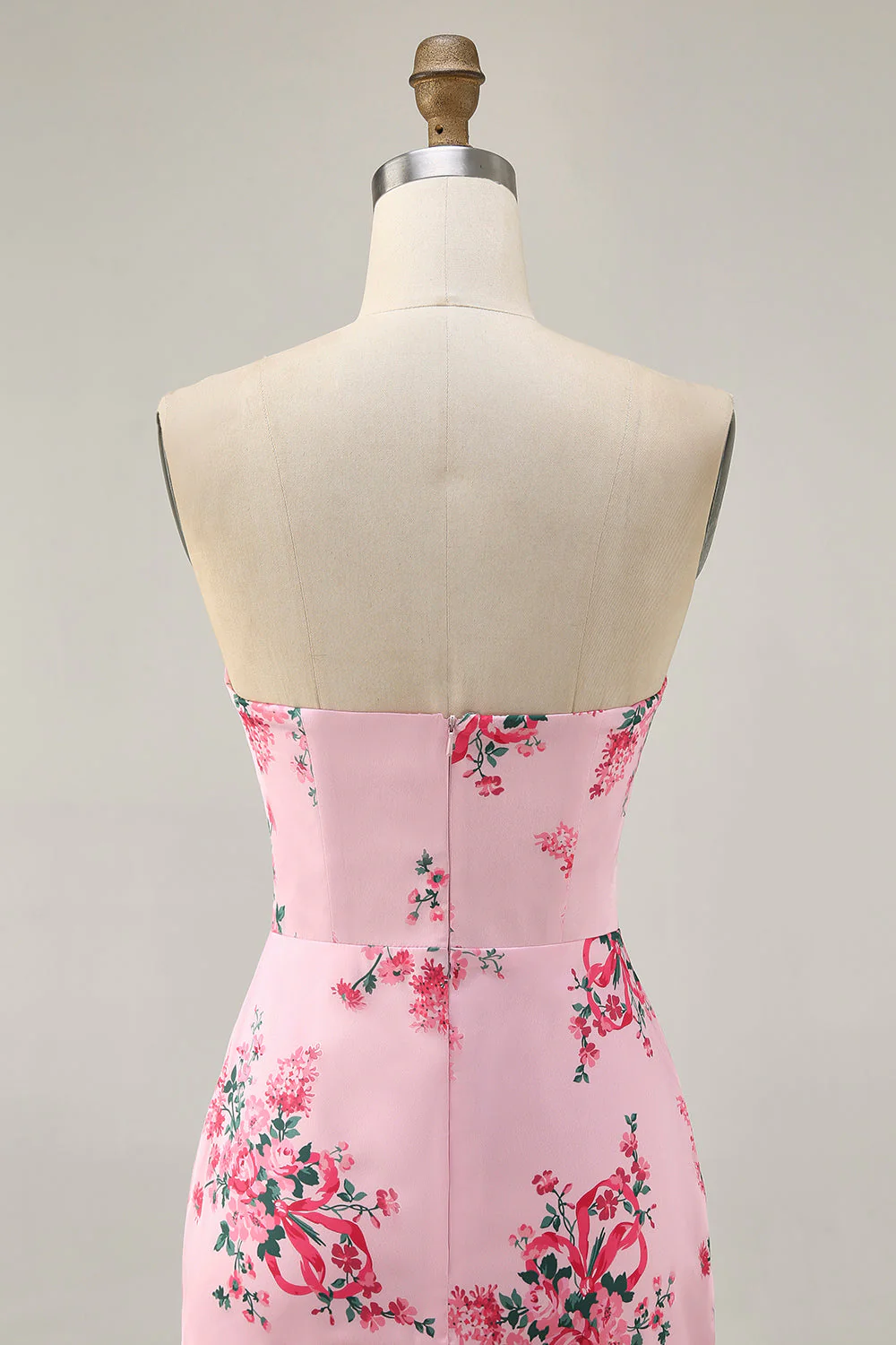 Robe courte de bal imprimée sans bretelles florale rose avec volants - Image 6