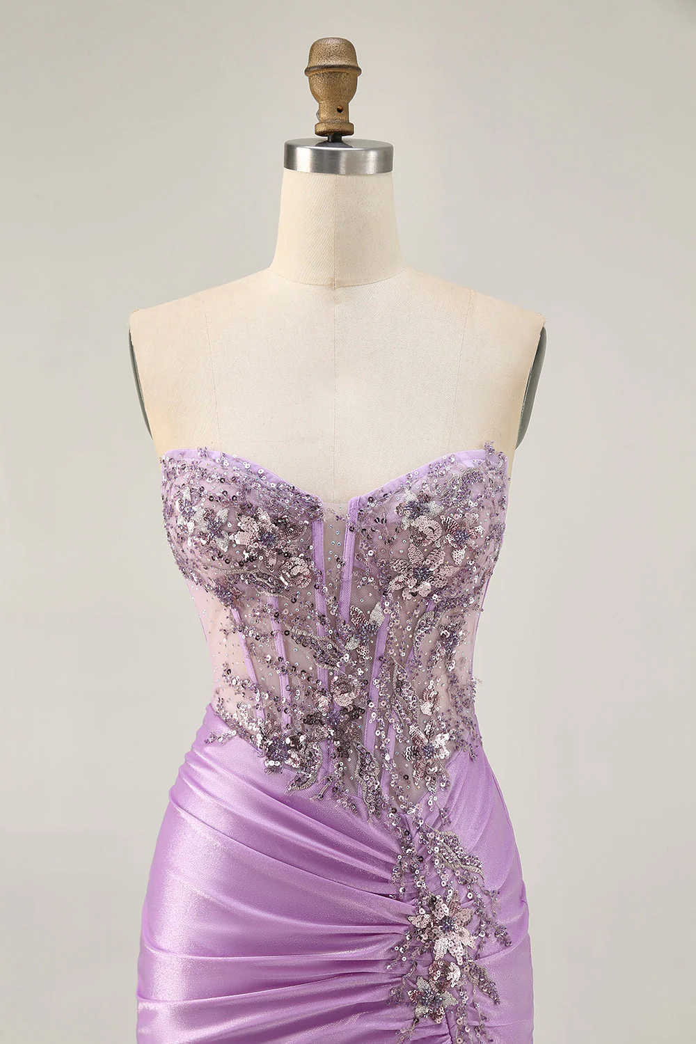 Robe courte moulante sans bretelles lilas scintillante avec lacets dans le dos - Image 6