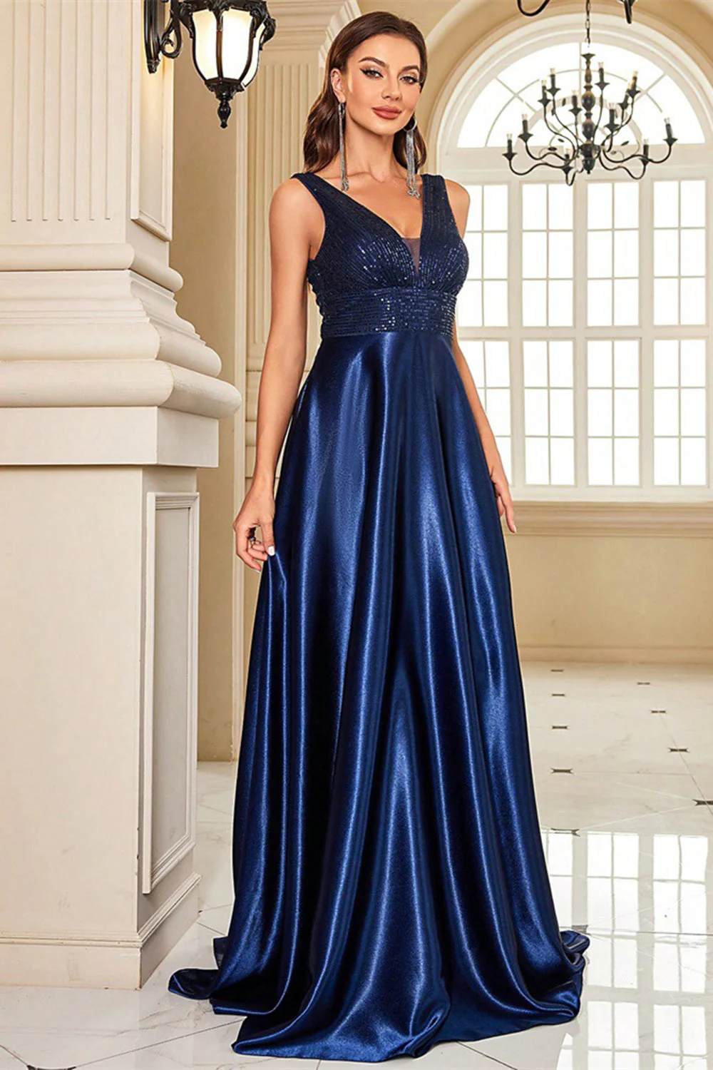 Robe de bal bleu marine à col en V avec poches - Image 4