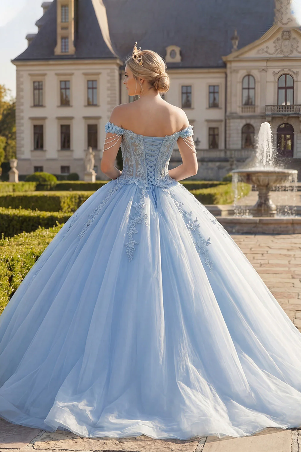 Robe de bal corset appliquée en bleu clair - Image 2