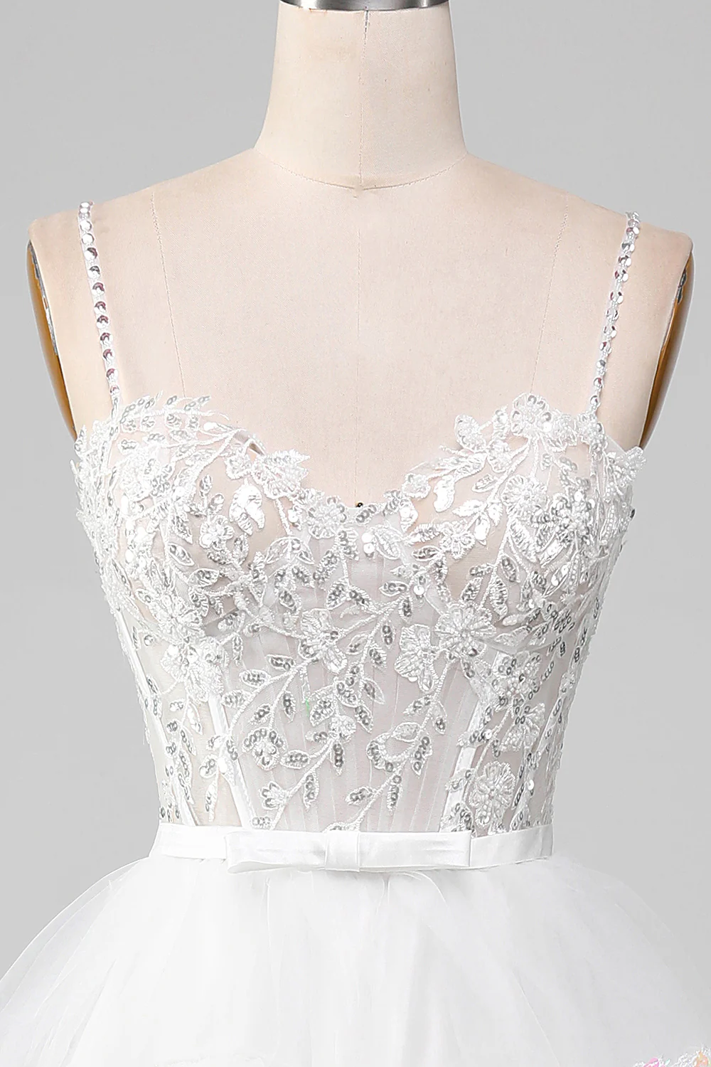 Robe de bal corset de jupe à volants à paillettes scintillantes blanche avec fente - Image 6