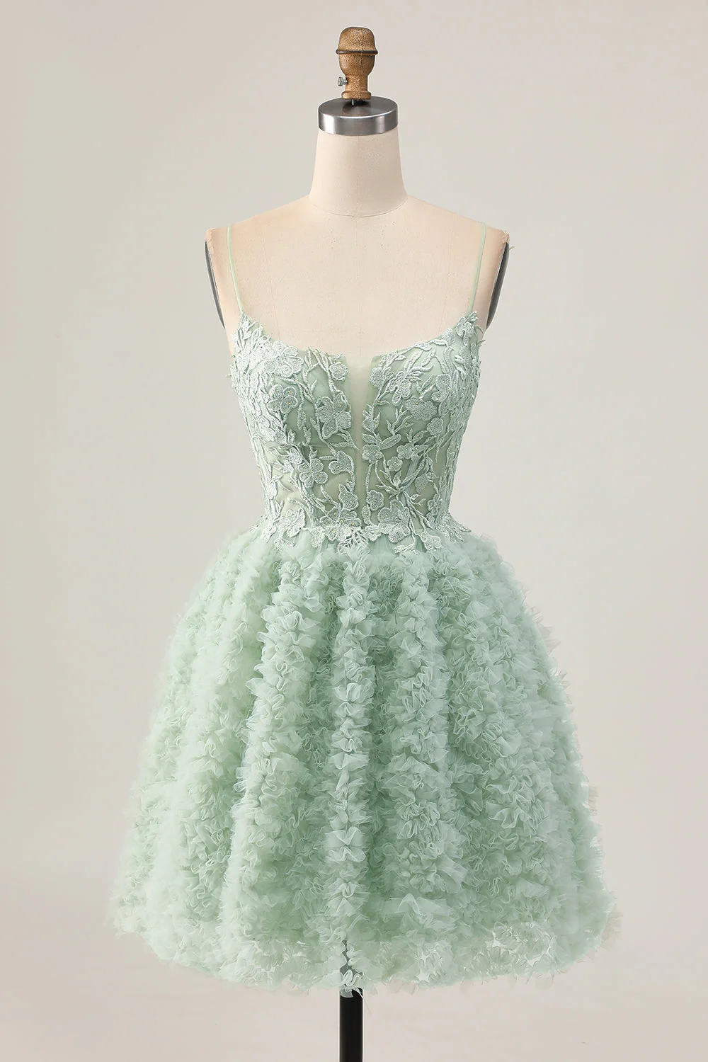 Robe de bal corset trapèze vert sauge avec appliques
