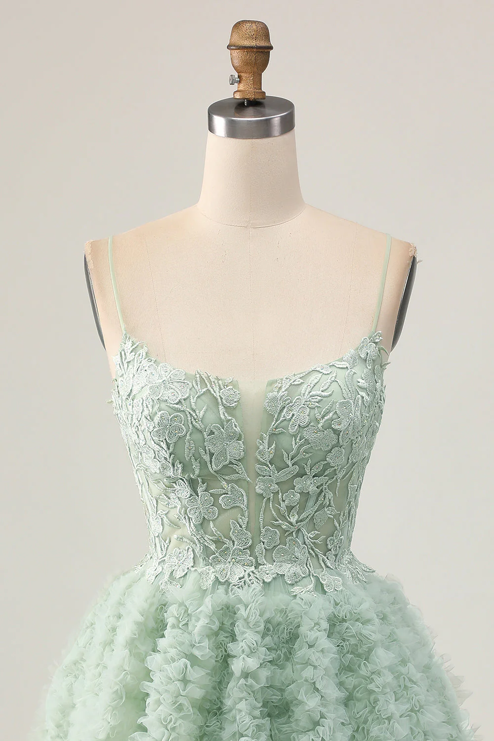 Robe de bal corset trapèze vert sauge avec appliques - Image 6