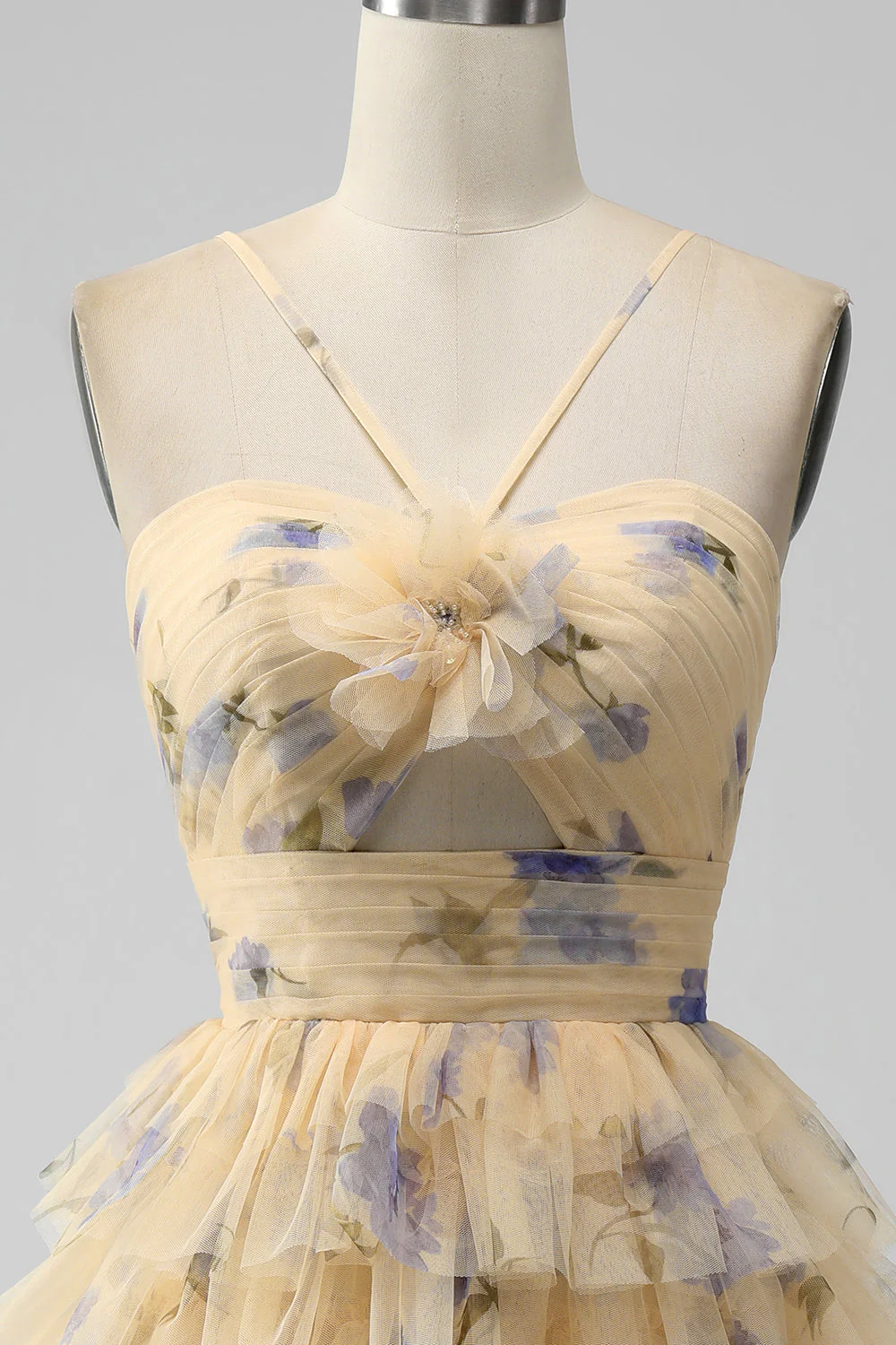 Robe de bal courte en tulle jaune à plusieurs niveaux - Image 4