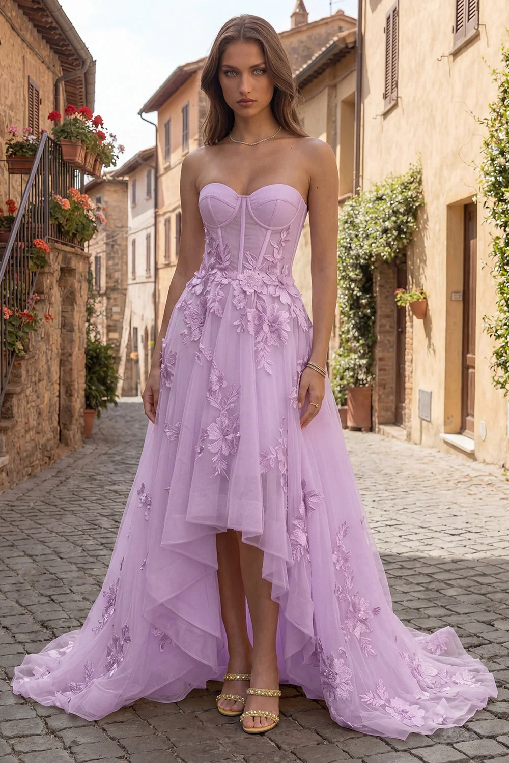 Robe de bal de promo jaune sans bustiers en tulle à ligne A avec une broderie florale - Image 4
