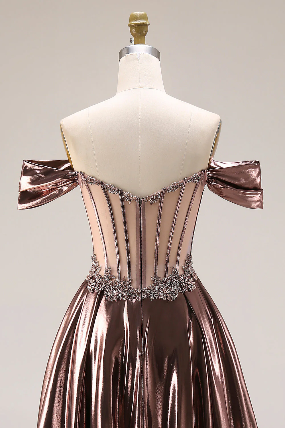 Robes de soirée longue bustier métallique à épaules dénudées - Image 5