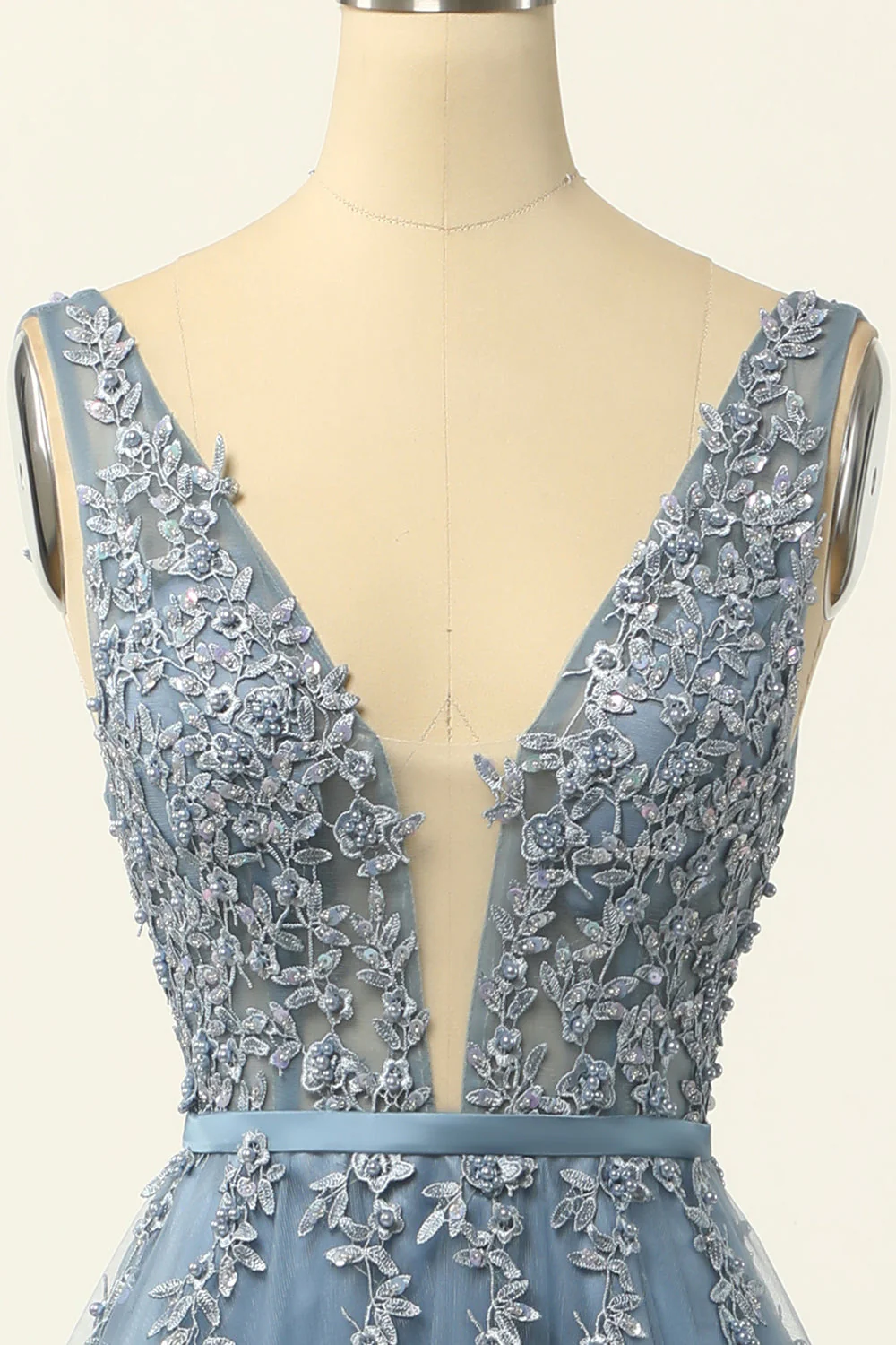 Robe de bal en tulle bleu avec appliques - Image 6