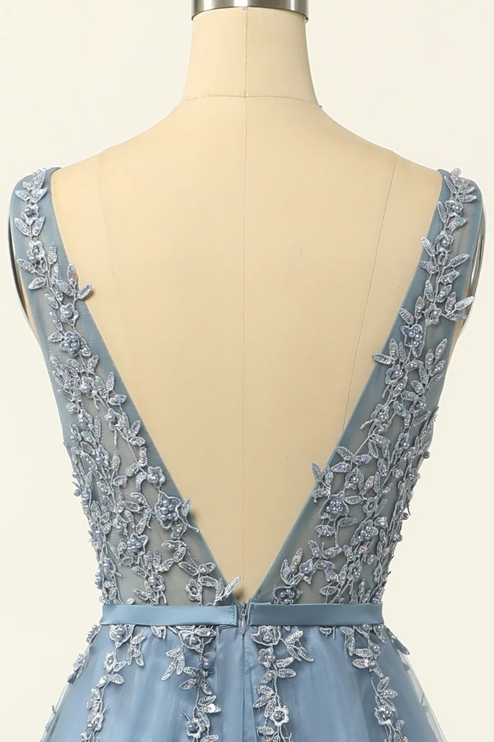 Robe de bal en tulle bleu avec appliques - Image 8