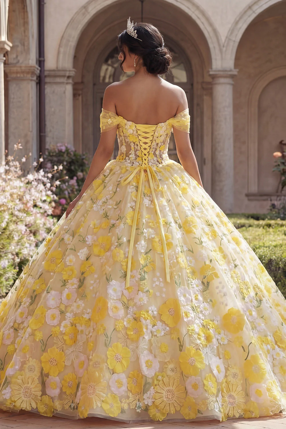 Robe de bal jaune corset décollé à l’épaule avec appliques, robe quinceañera - Image 2