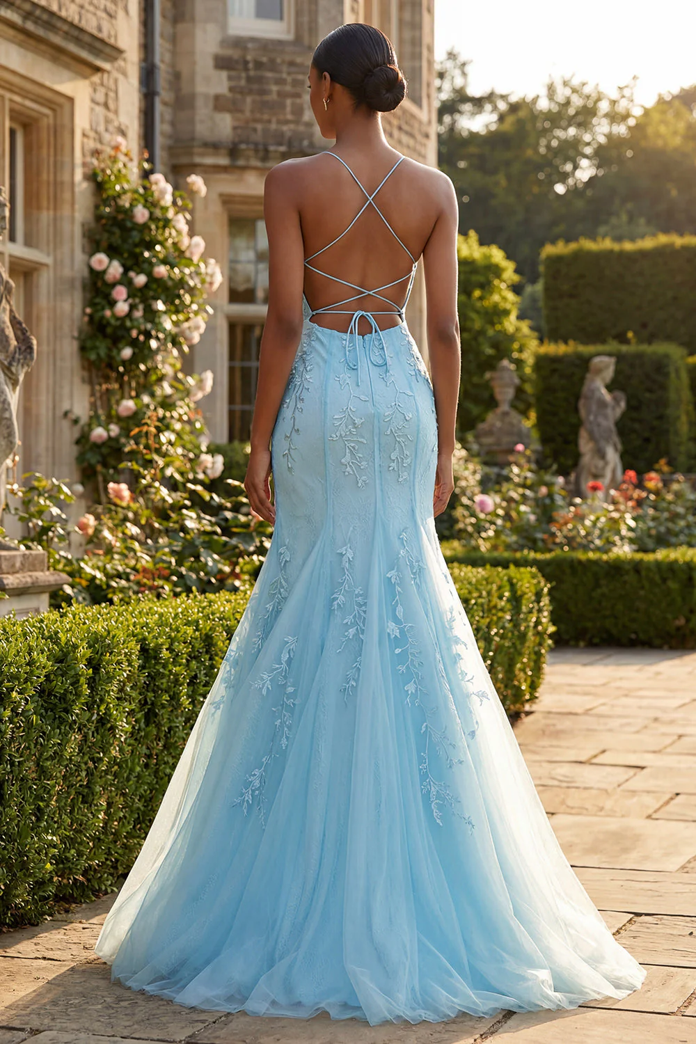 Robe de bal longue à bretelles fines bleu sirène appliquée - Image 2