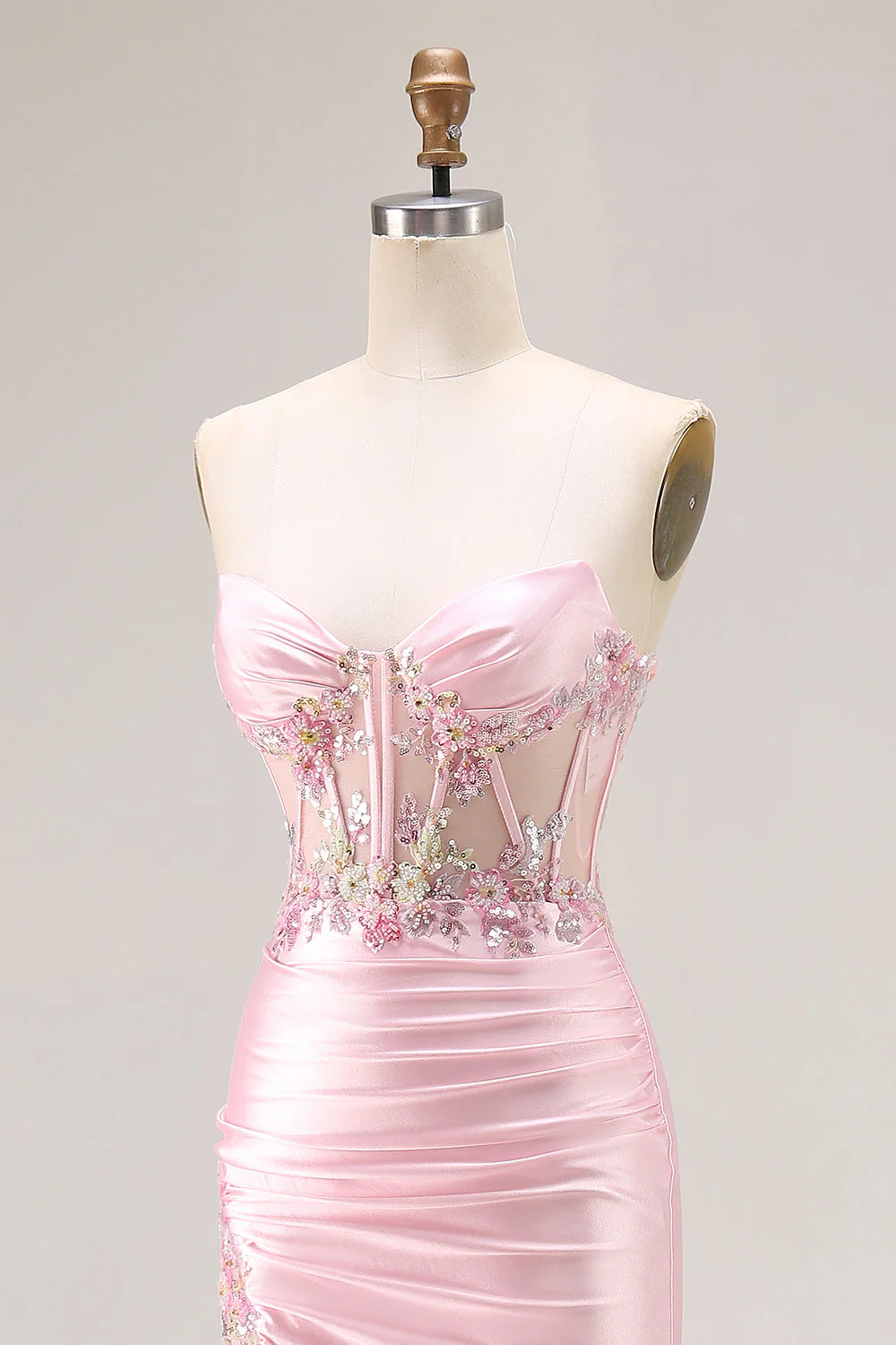 Robe de soirée longue rose à paillettes appliquées avec fente - Image 7